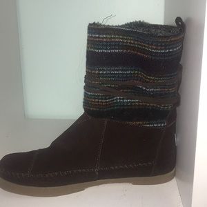 Tom’s moccasin boots, size 8, multi-colored